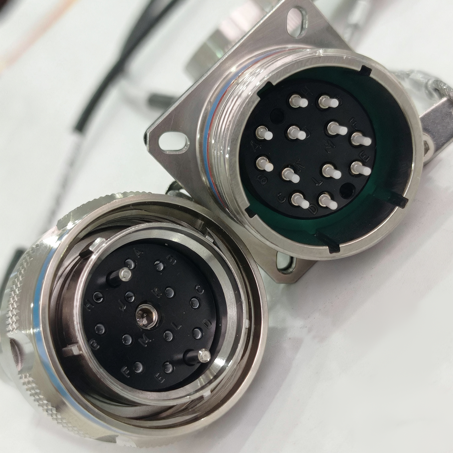 D38999 Series Standard Circular Connectors ARINC801 12Cores Plug and Socket J599A8/26KF12N Fiber Optic Cable Assembly