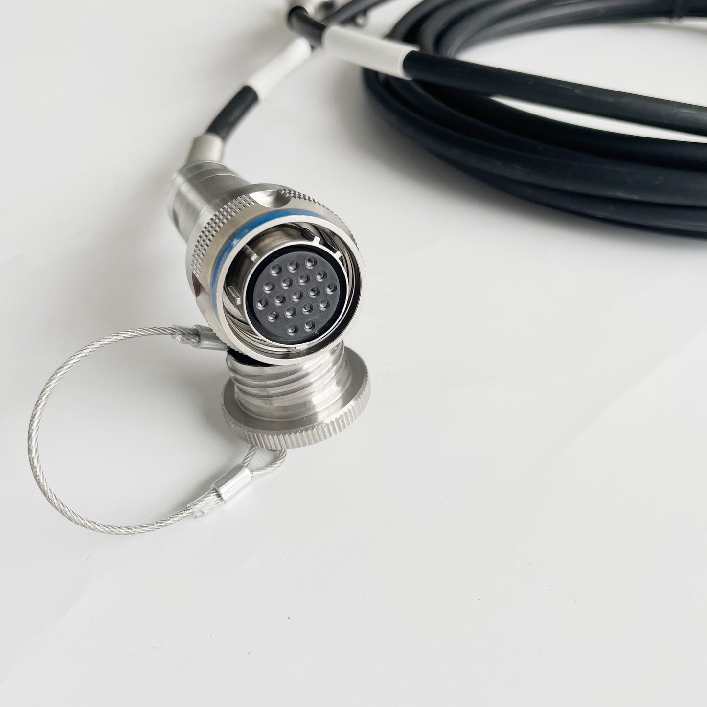MIL-DTL-38999/26KD18B1N GJB599 /20KD18A1N Series Standard Circular Connectors Plug Fiber Optic Cable Assembly