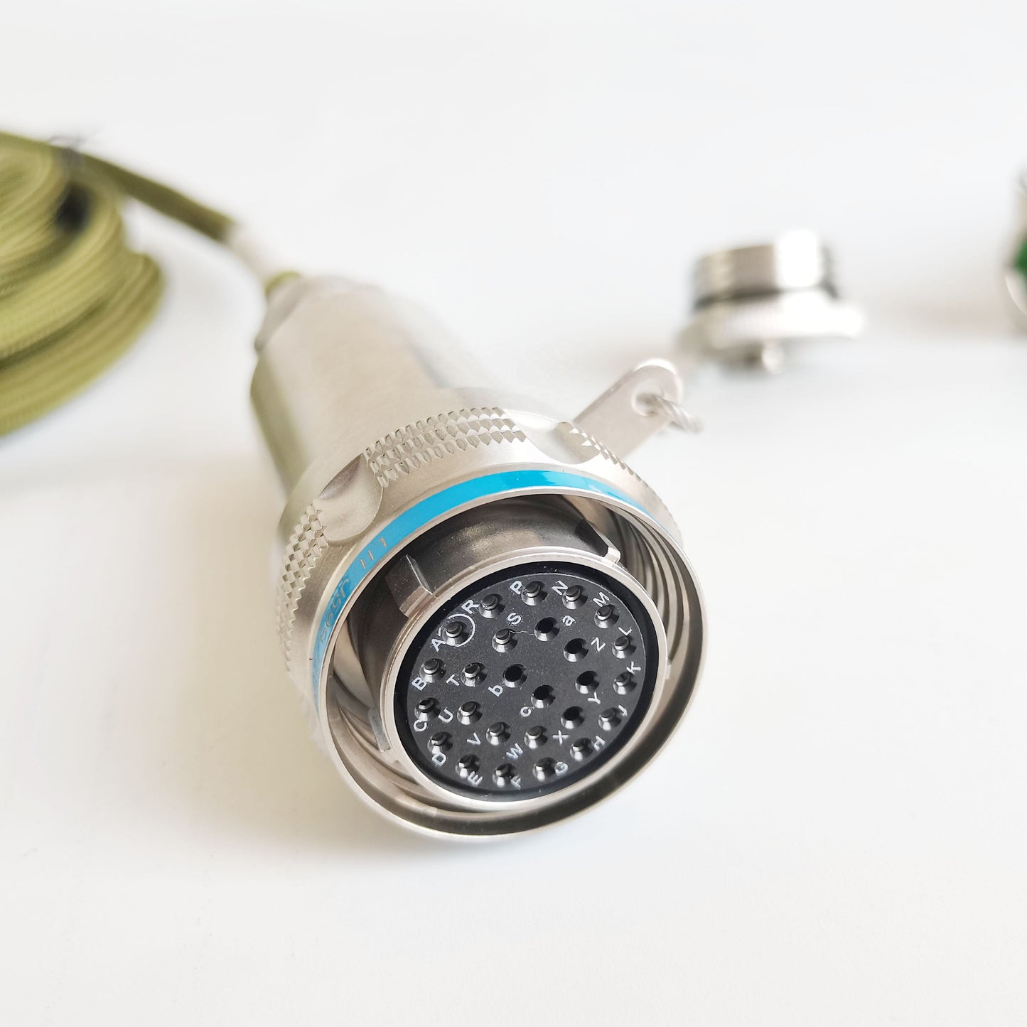 MIL-DTL-38999/26KE26B1N GJB599 /20KE26A1N Series Waterproof Connectors Plug Fiber Optic Cable Assembly