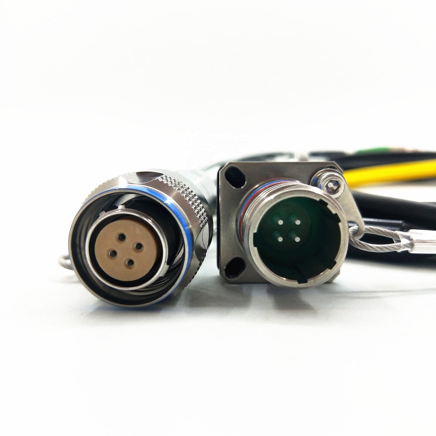 D38999 Series Standard Circular Connectors 4Cores Plug Fiber Optic Cable Assembly