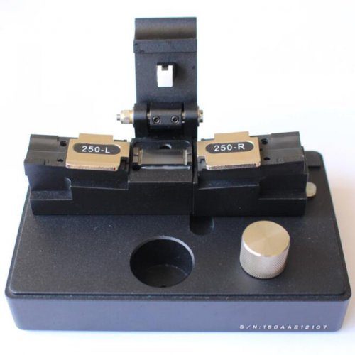 FT-160 New V-Groove Single Fiber Aligner (0.1dB, Fixture Adjustable)